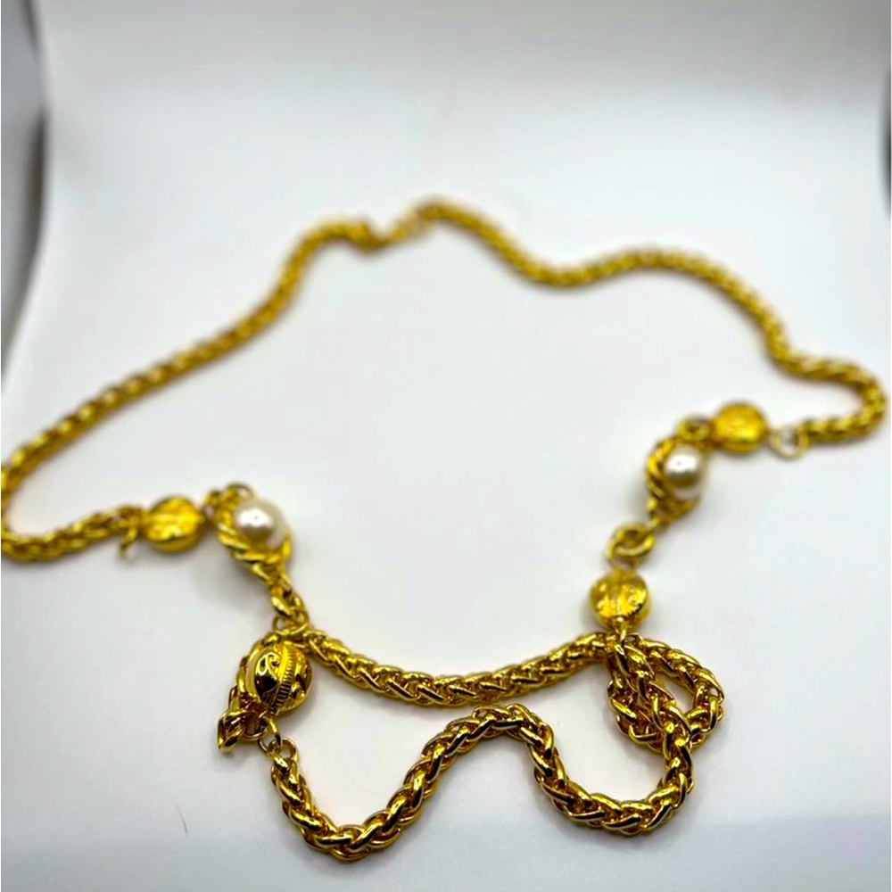 Vintage Gold Necklace with pearl accents